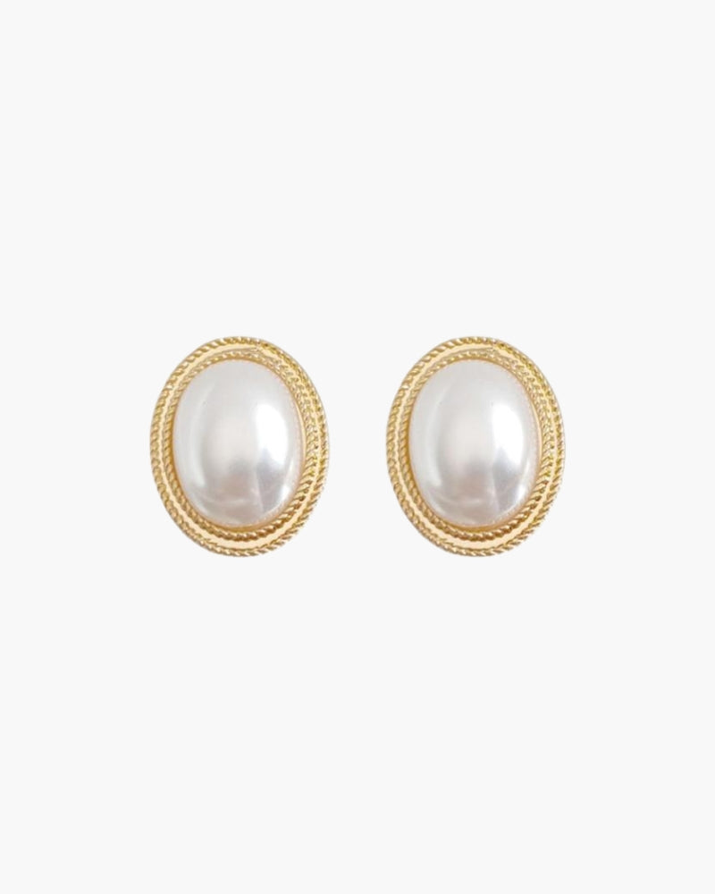 Pearlava | Radiance Oval Pearl Studs